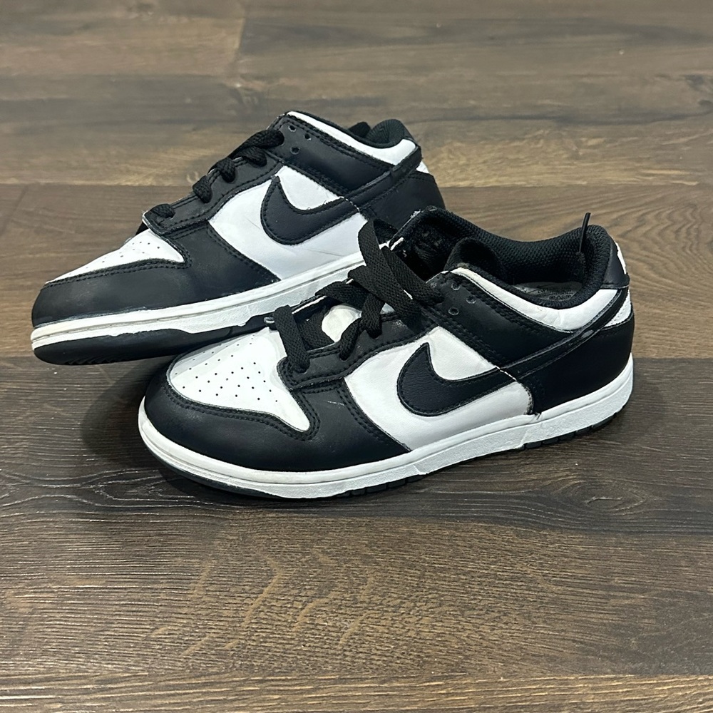 Nike Kids Black and White Sneakers